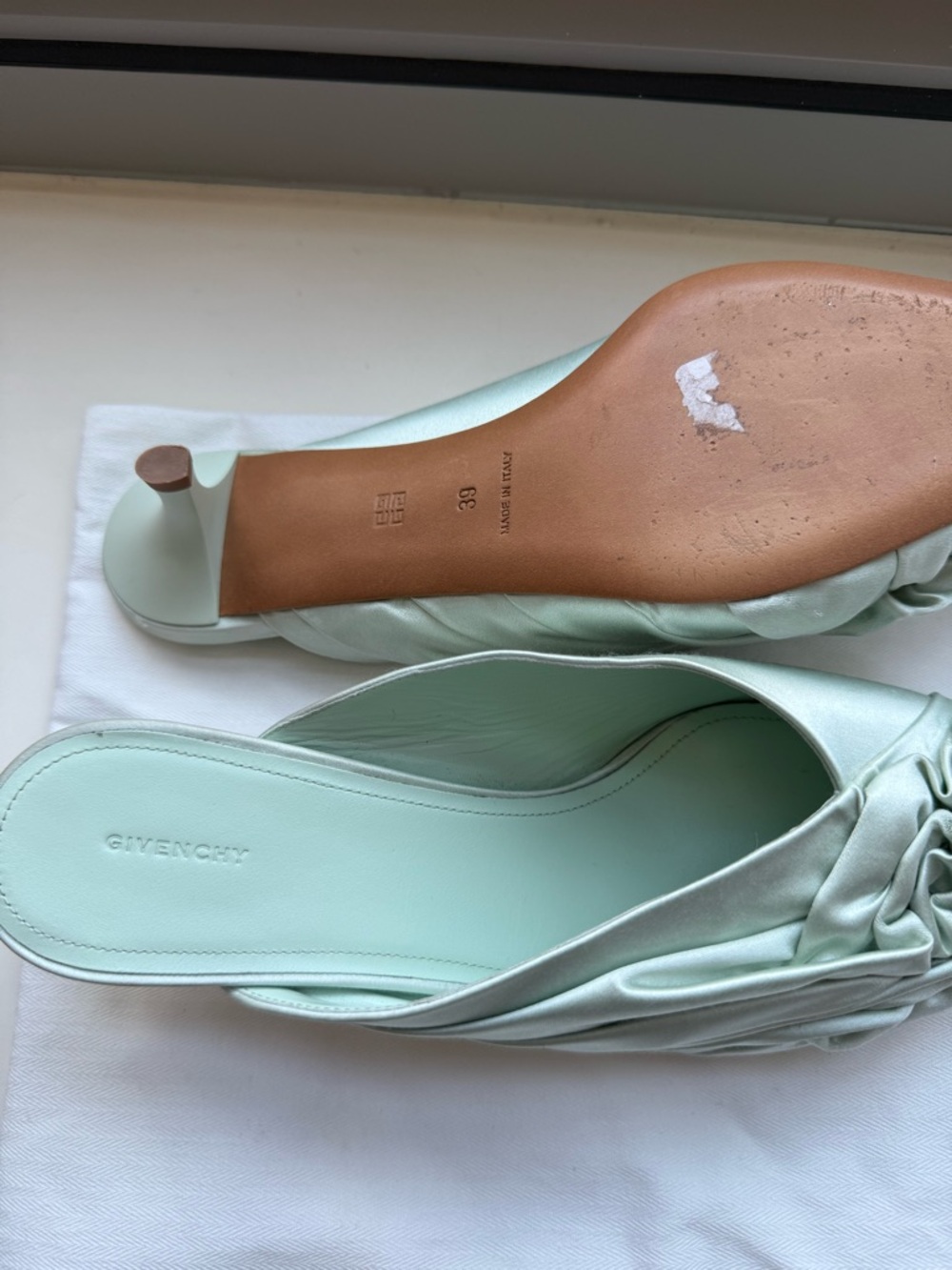 Brand New Givenchy Mint Green Satin Knotted Pointed Mules - Picture 3 of 7